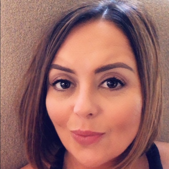 Meet your Posher, Crystal - Picture 3 of 3